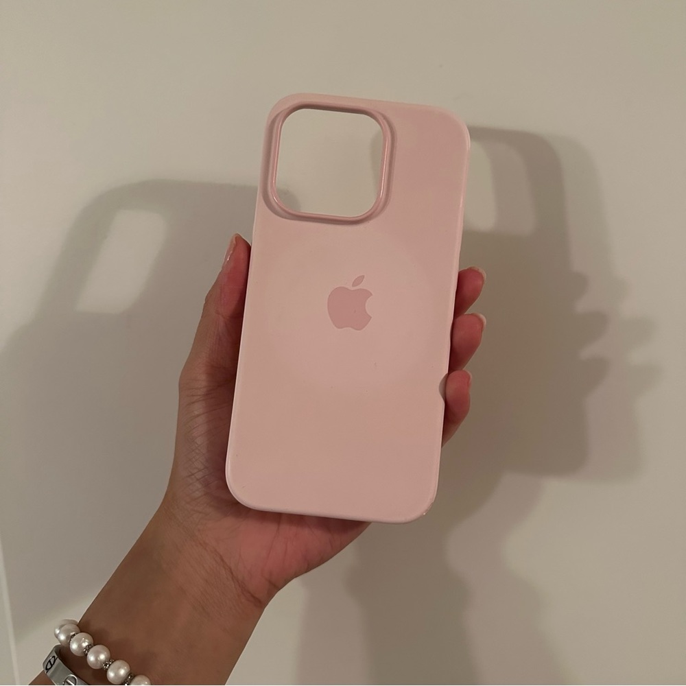 iPhone 14 Pro Silicone Case with Magsafe - Chalk Pink